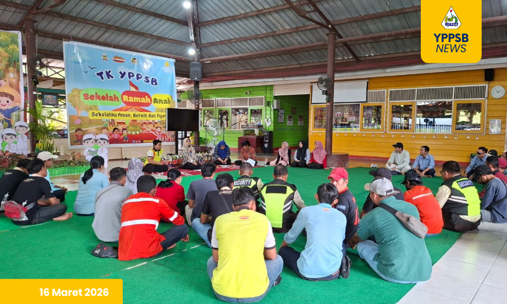 YPPSB Bagikan Parcel Ramadan kepada Karyawan KNE dan Petugas Keamanan